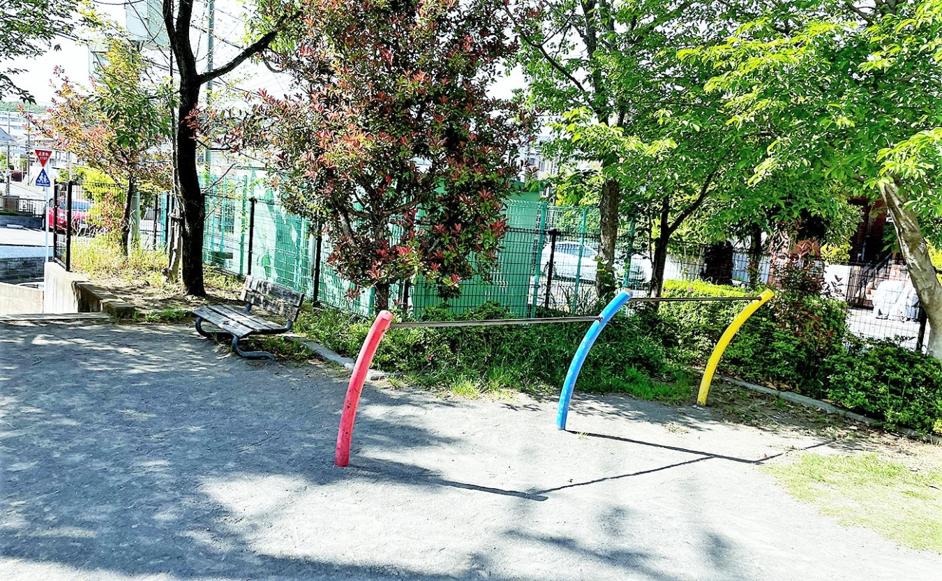 かわいい遊具でほっこり！栗平こぶし公園♪
