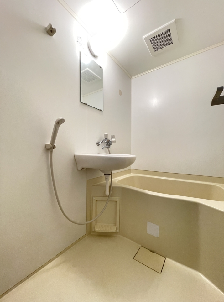 人気エリア桜木町から徒歩7分！　～カミーノ花咲～