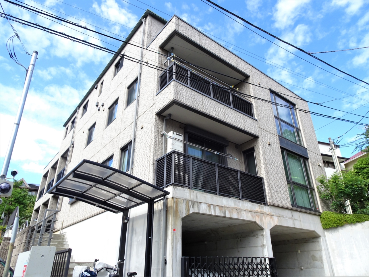 下北沢駅から徒歩9分【シェリメゾンＴ】