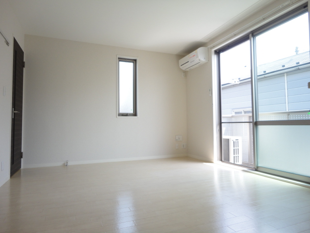 “南東向き”って、つまり朝からテンション爆上がりってこと（カーサ世田谷通り）