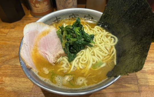 白楽人気のラーメン屋「末廣屋」です☆