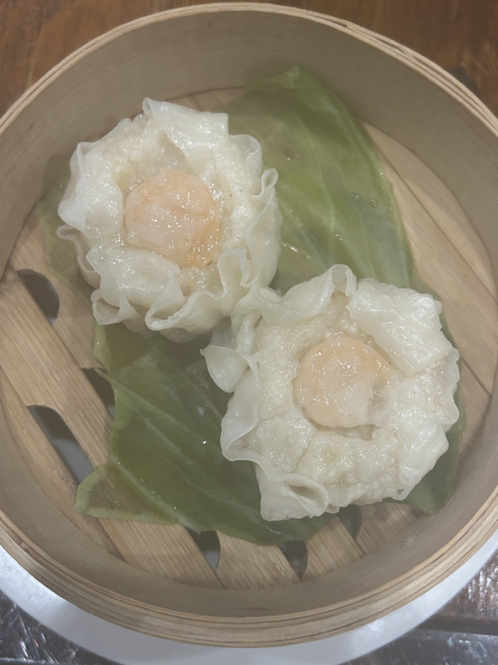 ぷりぷりエビの海鮮餃子が、、【絶品餃子酒場】