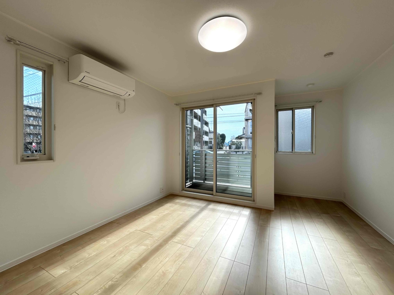 築浅物件♪ローゼハイム201号室