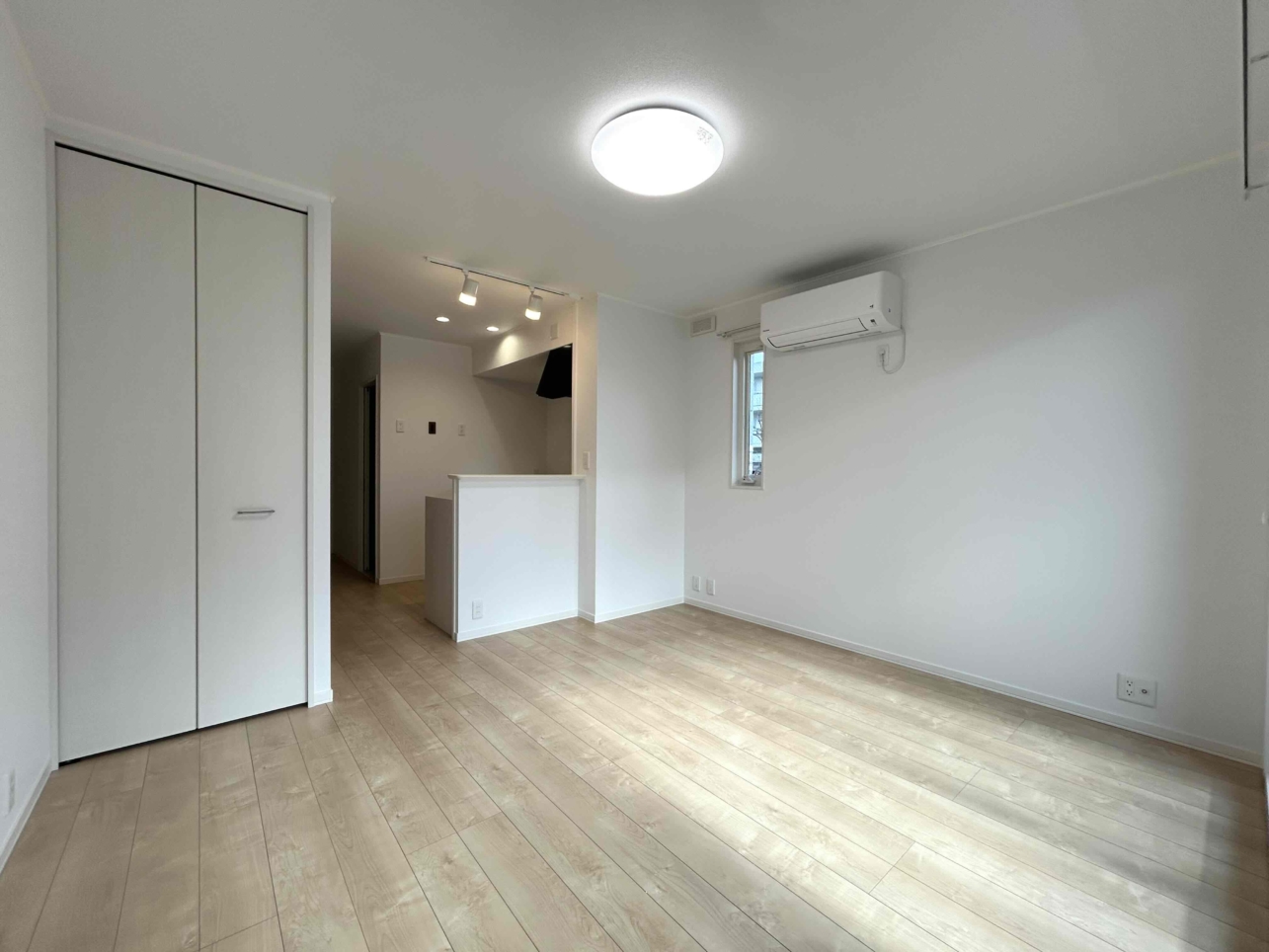 築浅物件♪ローゼハイム201号室