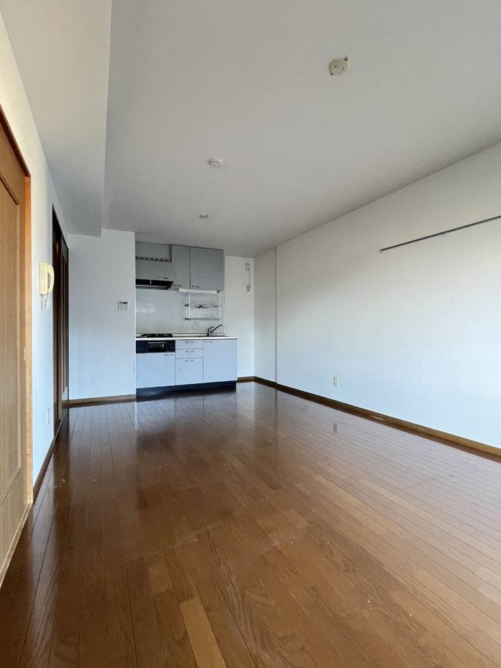 飛田給駅　徒歩8分！　ヴィラオータムガーデン