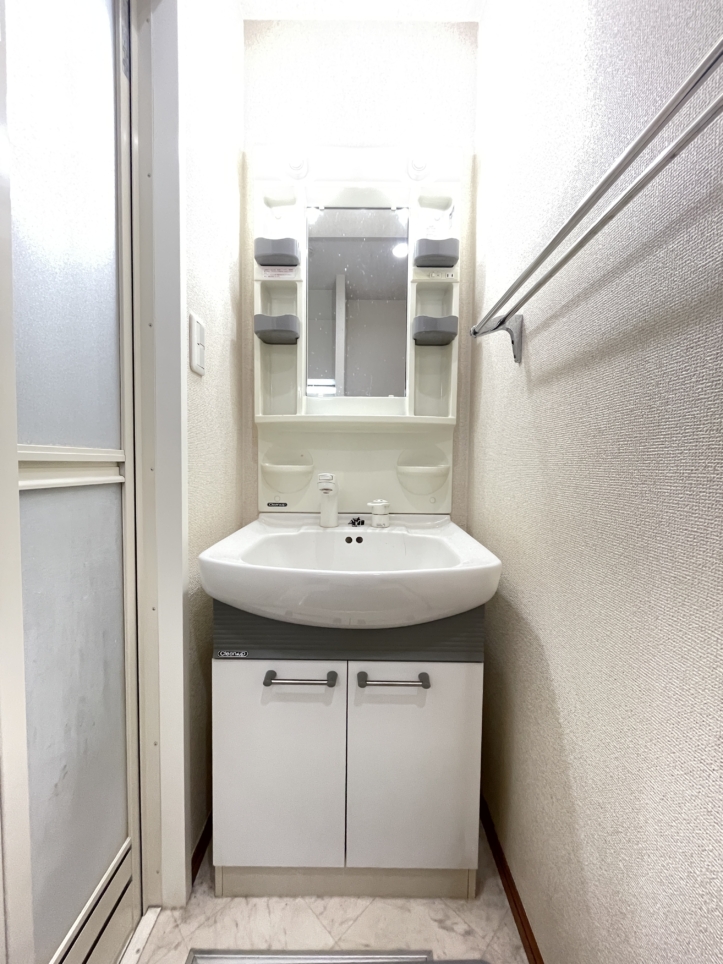 バストイレ別・独立洗面台付きの快適なお部屋☆【シャルム桜ヶ丘】（聖蹟桜ヶ丘駅）