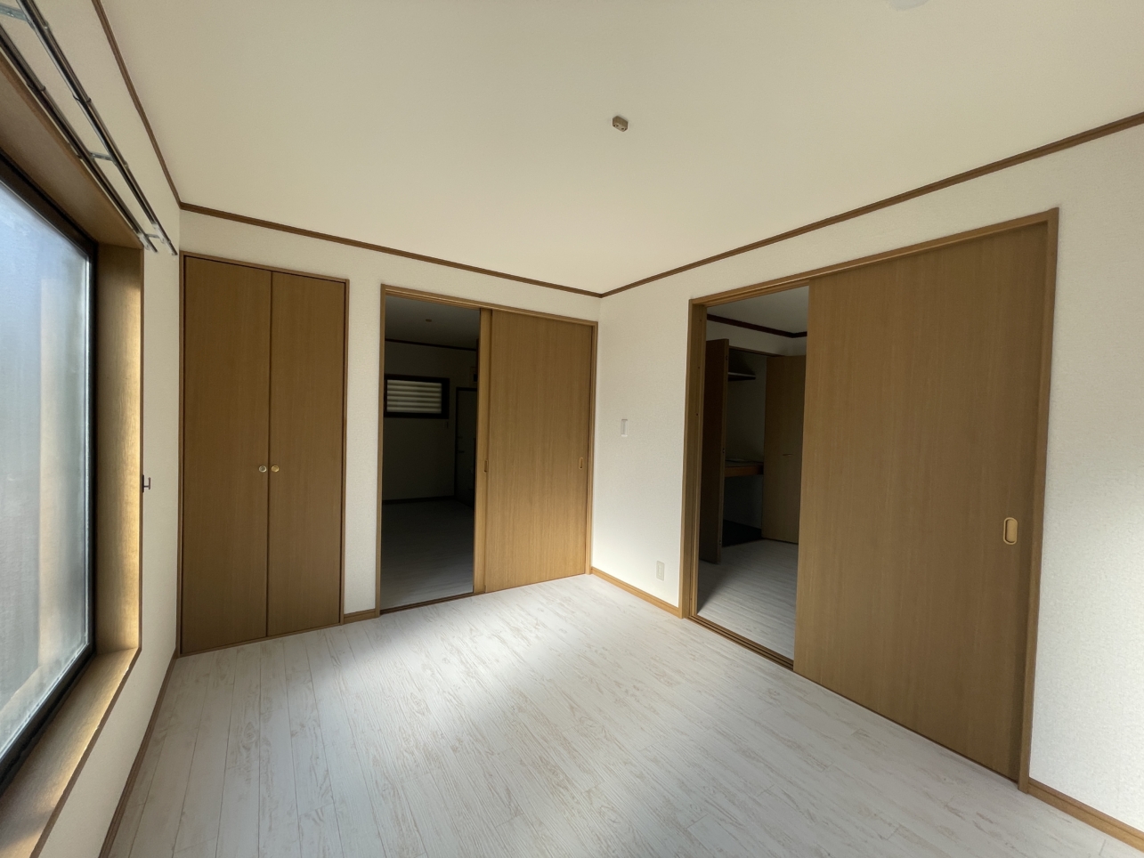 和室が洋室に変更！？大規模改修工事完了☆　【サンジュリアン　101号室】