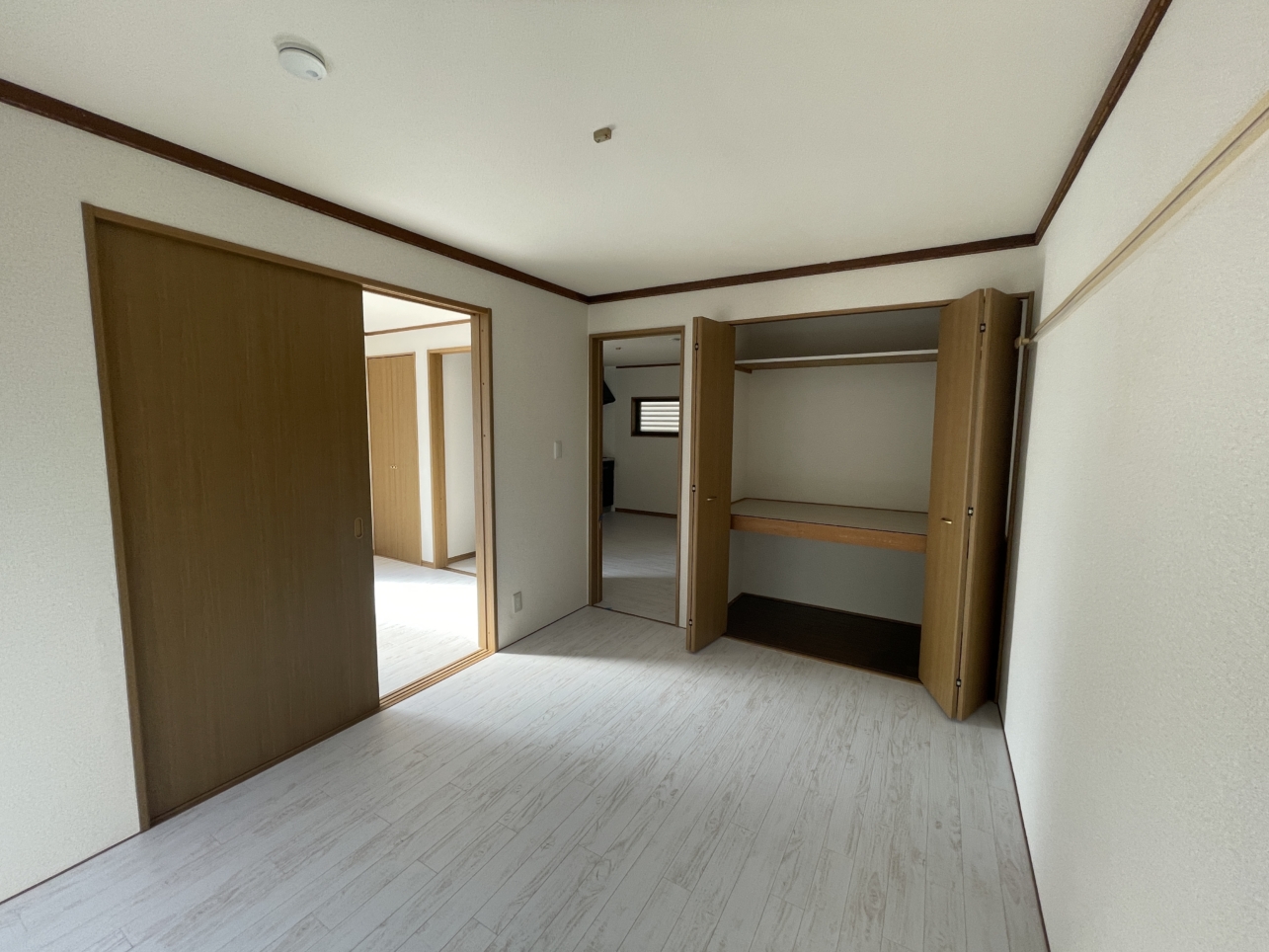 和室が洋室に変更！？大規模改修工事完了☆　【サンジュリアン　101号室】