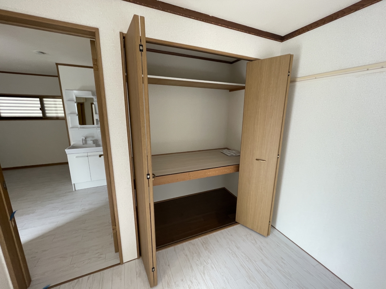 和室が洋室に変更！？大規模改修工事完了☆　【サンジュリアン　101号室】