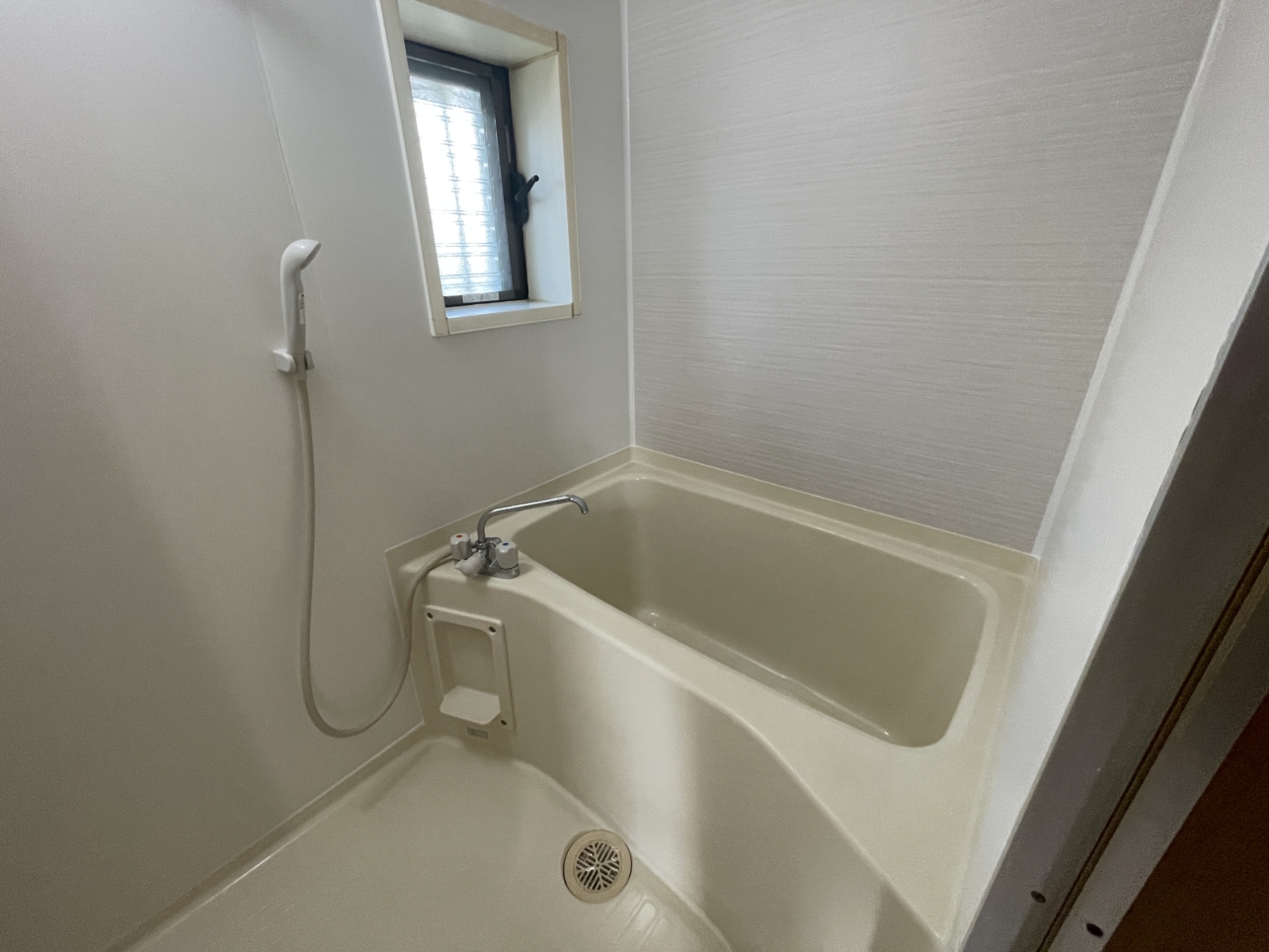 和室が洋室に変更！？大規模改修工事完了☆　【サンジュリアン　101号室】