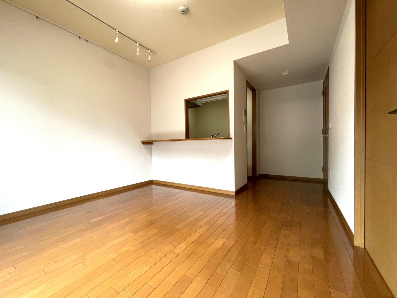 小型犬１匹の飼育可能物☆(マストライフ　ＫＵＪＩ 202)