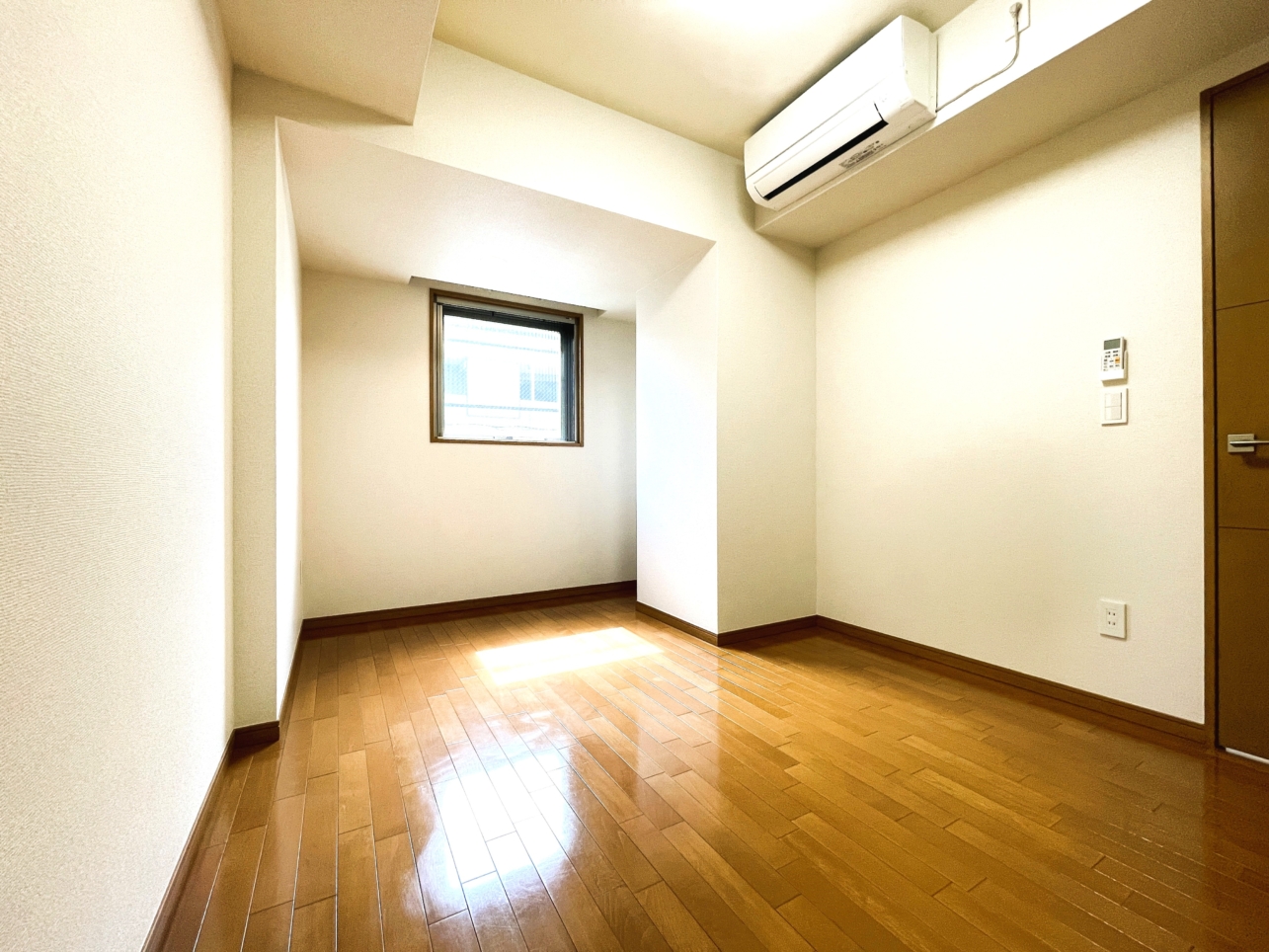 小型犬１匹の飼育可能物☆(マストライフ　ＫＵＪＩ 202)