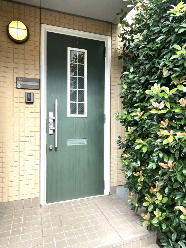 LDK13.6帖の広々2LDK！！人気の角部屋☆(グリーンプレイス201)