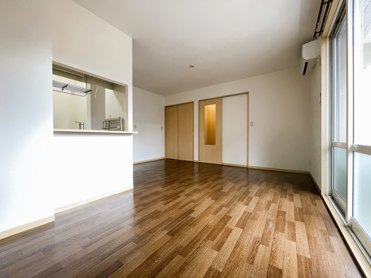 LDK13.6帖の広々2LDK！！人気の角部屋☆(グリーンプレイス201)