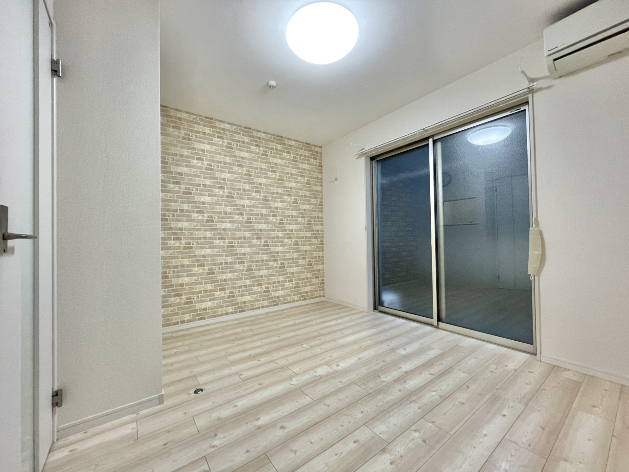 宅配ボックス新規設置！　【コンフォルト国立101号室】