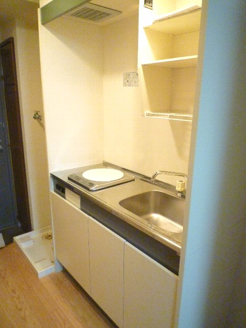 夜でも安心♪大通り近くの☆キャピタルビル☆(多摩センター駅から徒歩7分)