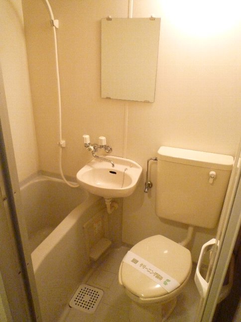 夜でも安心♪大通り近くの☆キャピタルビル☆(多摩センター駅から徒歩7分)