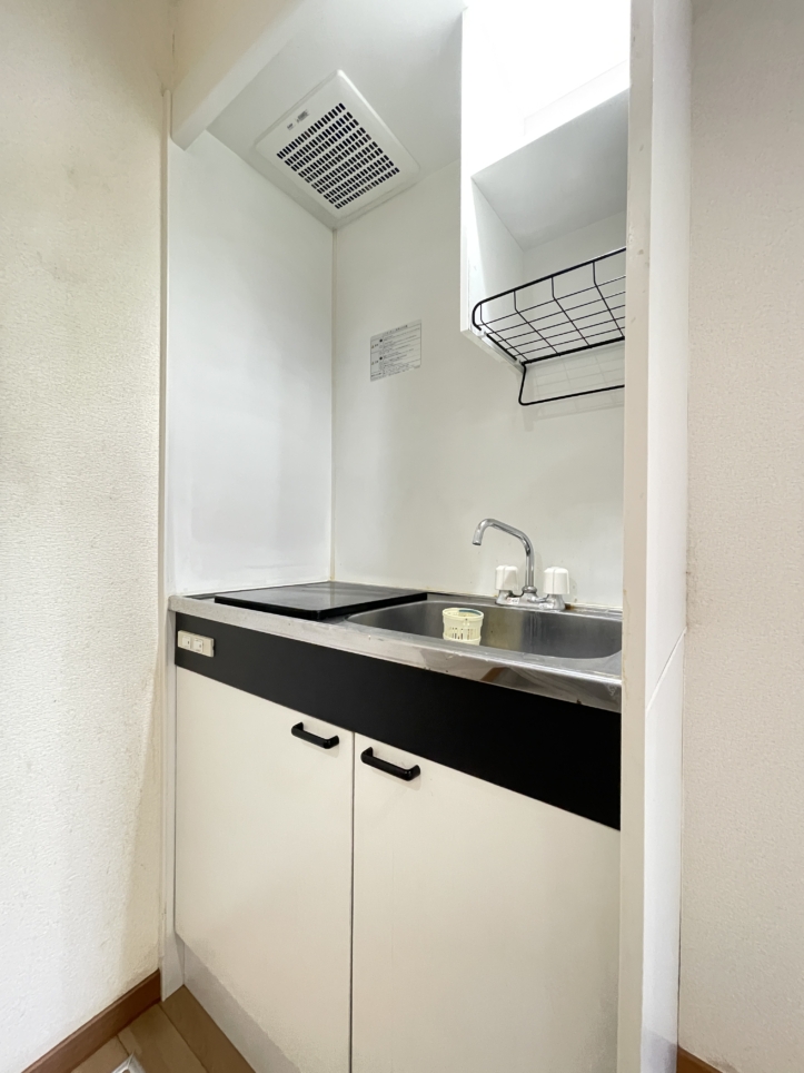 閑散な住宅街！自転車OK・宅配ボックスあります☆　-ランド横浜ウエスト-