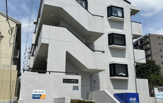 二階角部屋【エミール町田C棟】