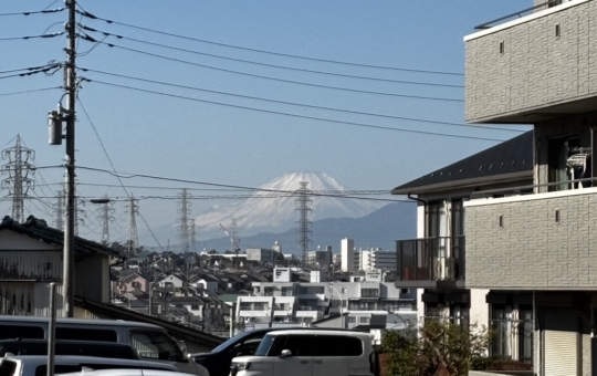 【旭区】二俣川店裏から見える富士山