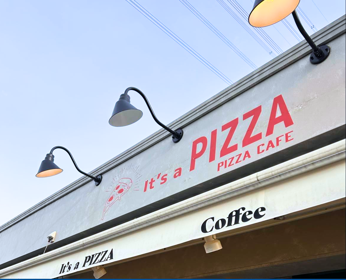 駅前で本格窯焼き！It’s a PIZZA♪