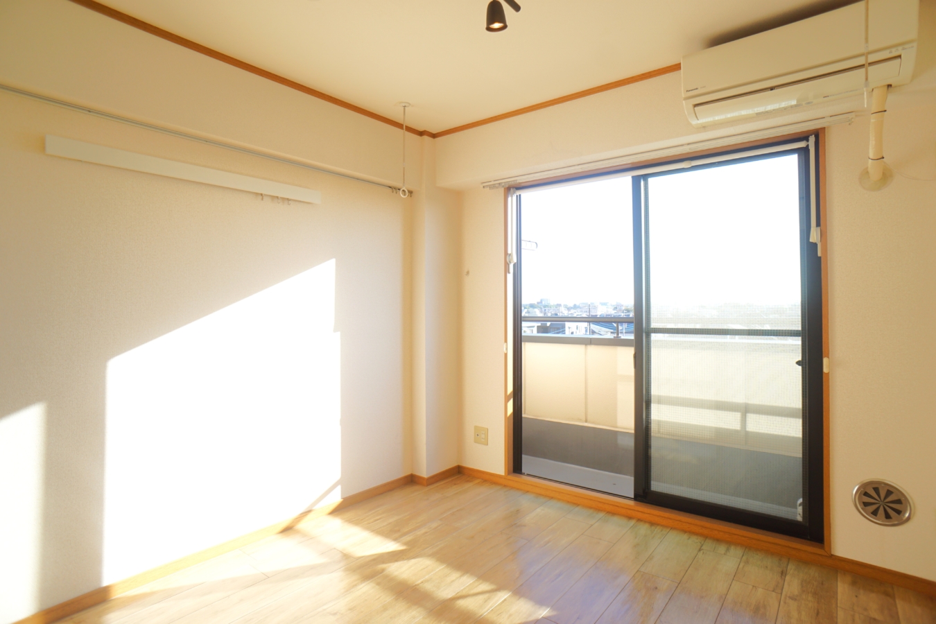 【当社管理物件】メイフェアフラット403　日当たり良好！