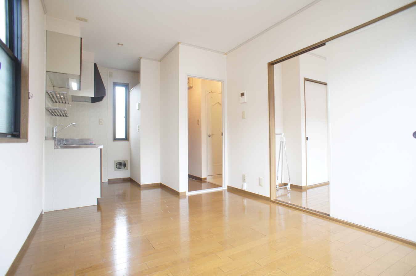 南東向き・２階角部屋です♪【セゾン上北沢】