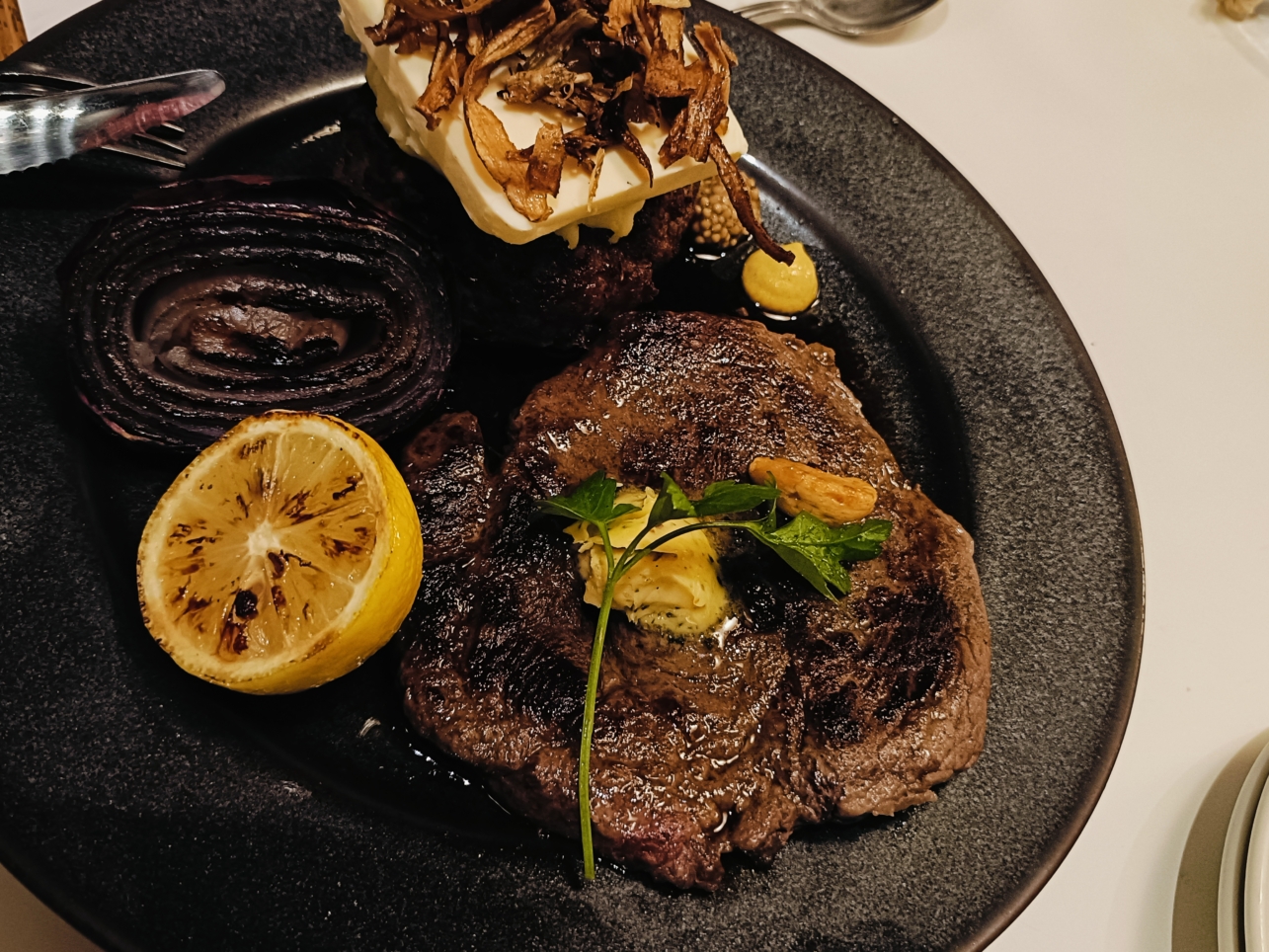 オーストラリア風な贅沢【LATTE GRAPHIC 聖蹟桜ヶ丘】