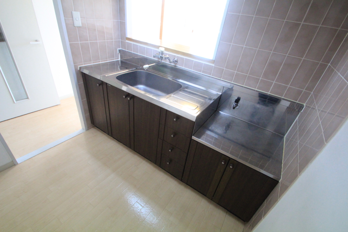 【サンヒルズヨコハマⅡ】南向き広々バルコニーの明るいお部屋☆カップル・ファミリーに大人気♪