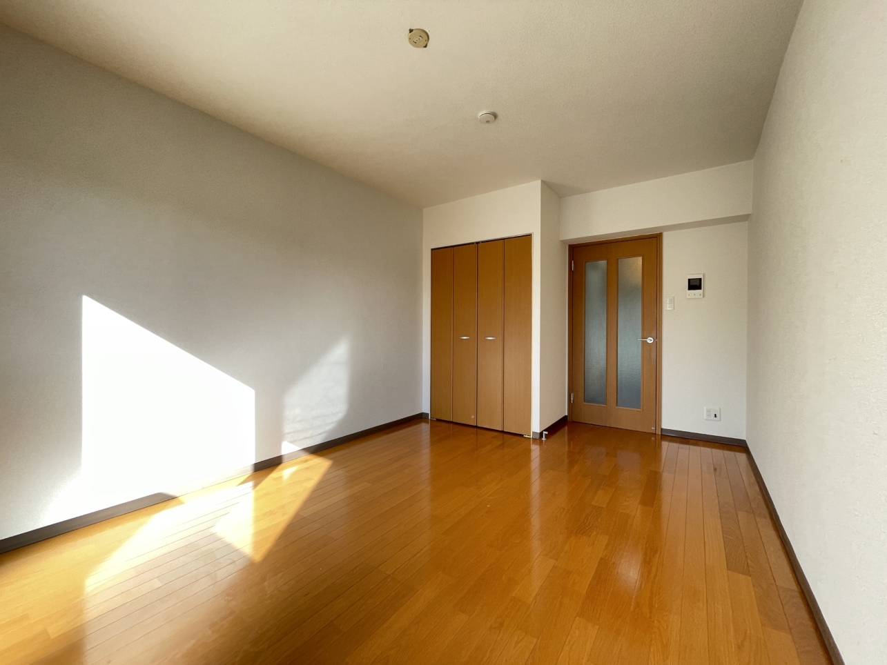 東京都立大や南大沢アウトレットも徒歩で行ける1Kタイプのソレアード☆（南大沢駅徒歩9分）