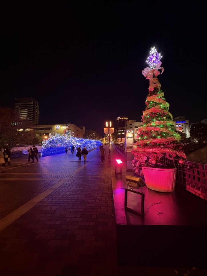 多摩センターのイルミネーションは来年1月12日までです！