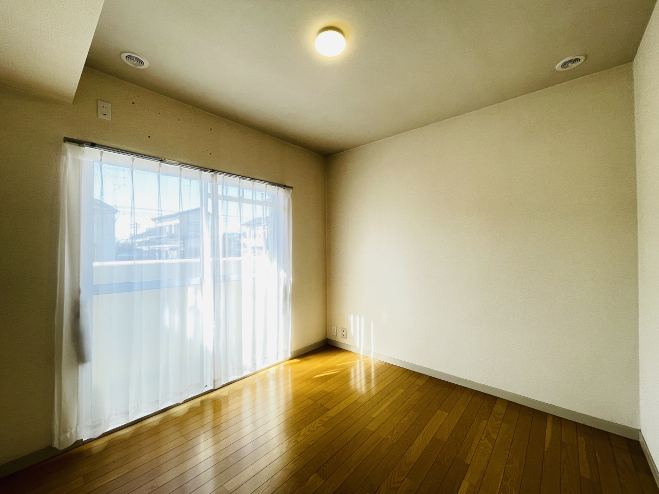 【ヒルクレスト石川】閑静な住宅街にある駐車場完備RC造マンション