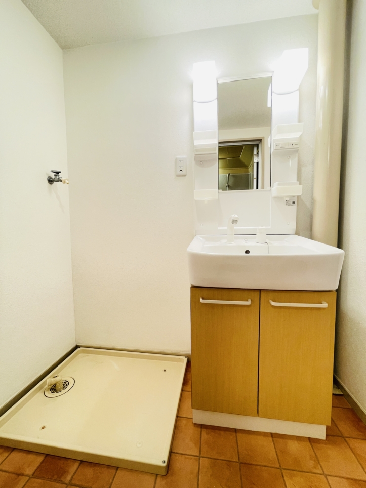 【ヒルクレスト石川】閑静な住宅街にある駐車場完備RC造マンション