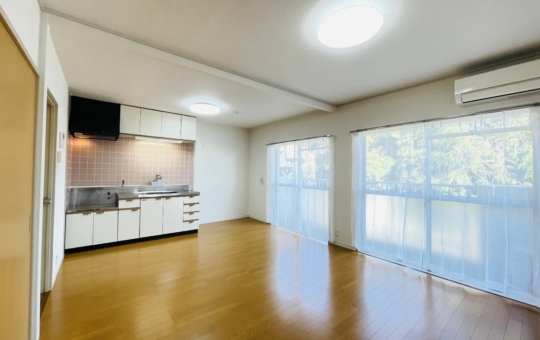 【ヒルクレスト石川】閑静な住宅街にある駐車場完備RC造マンション