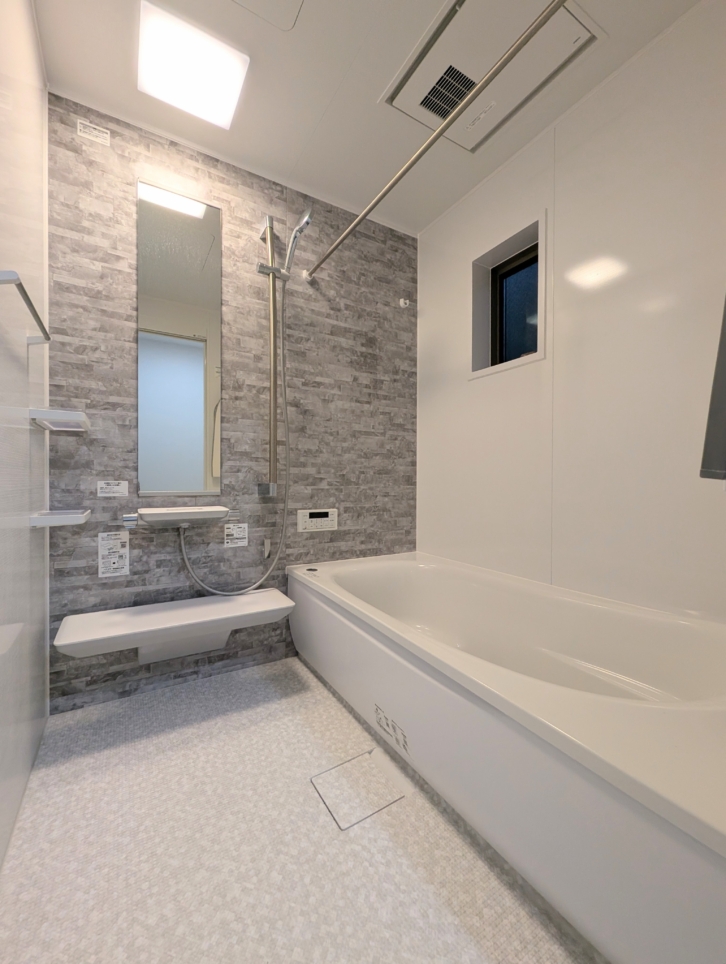 大切な車やバイク、自転車を安全に保管できます🚘　ガレージハウス鶴見C棟（鶴見区）