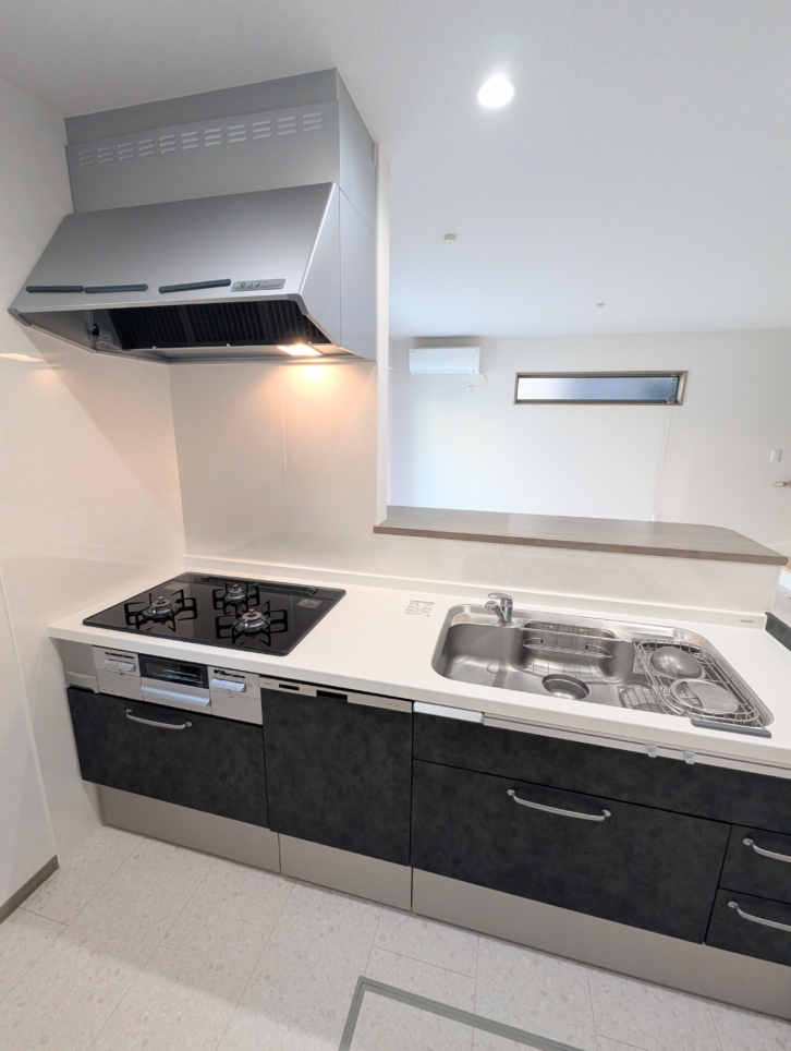 大切な車やバイク、自転車を安全に保管できます🚘　ガレージハウス鶴見C棟（鶴見区）