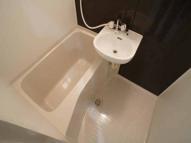 ☆京王線代田橋駅から徒歩６分！1Kタイプのお部屋☆ドムス代田橋103