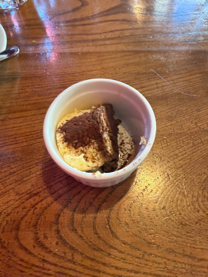 ★ワインの隠れ家ダイニング【街角グラス】★