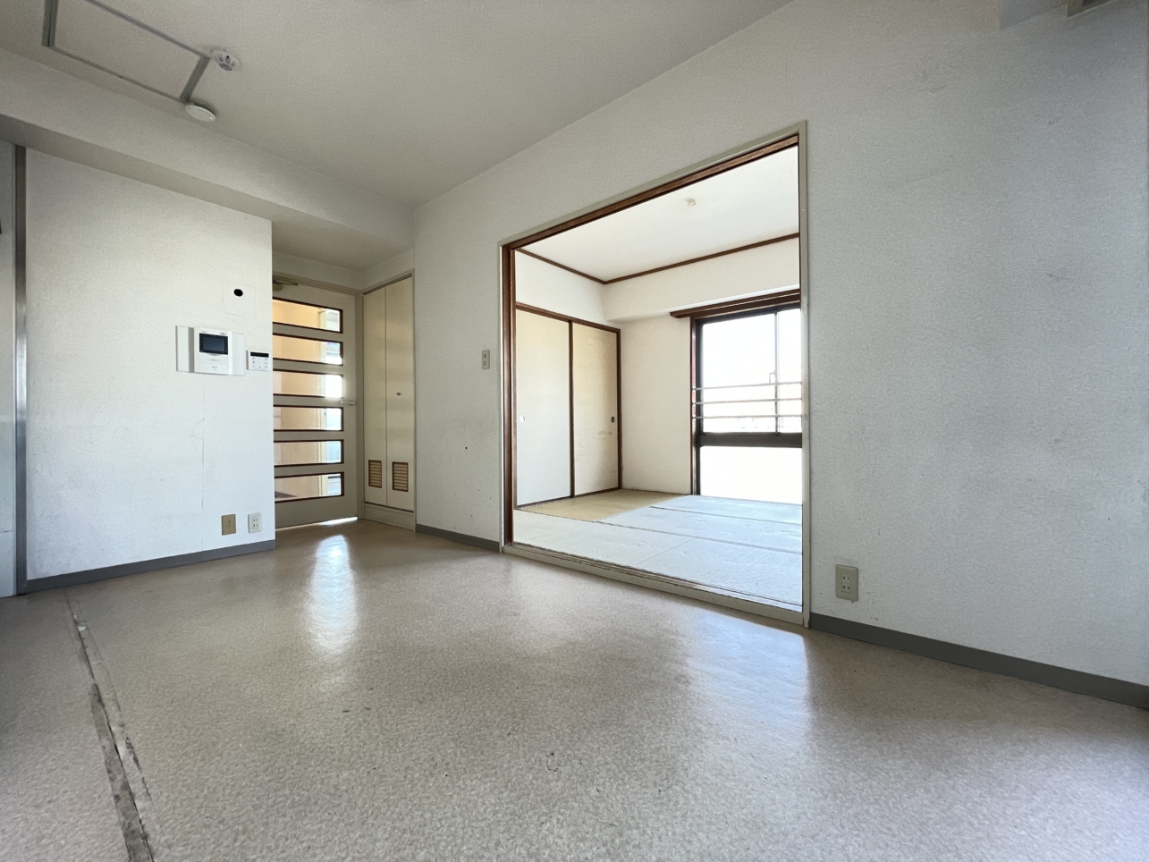 フルリフォーム中　～コスモ吉野町～