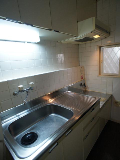 東京農大まで徒歩３分！【ゼフィールカリタ1-C】