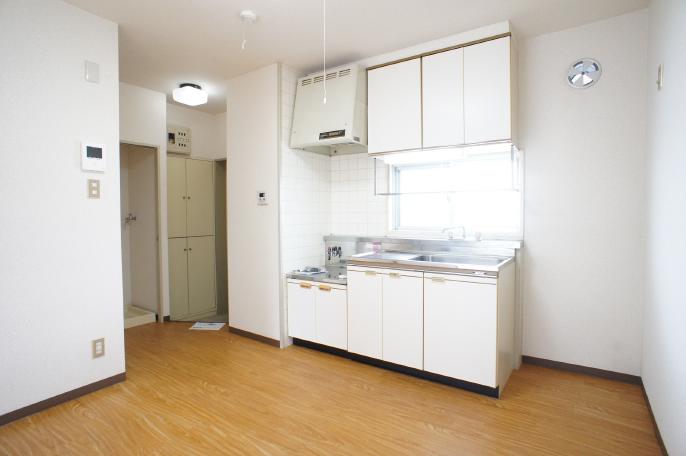 府中オリエントプラザ402号室！BT別・システムキッチンへリフォームします♪