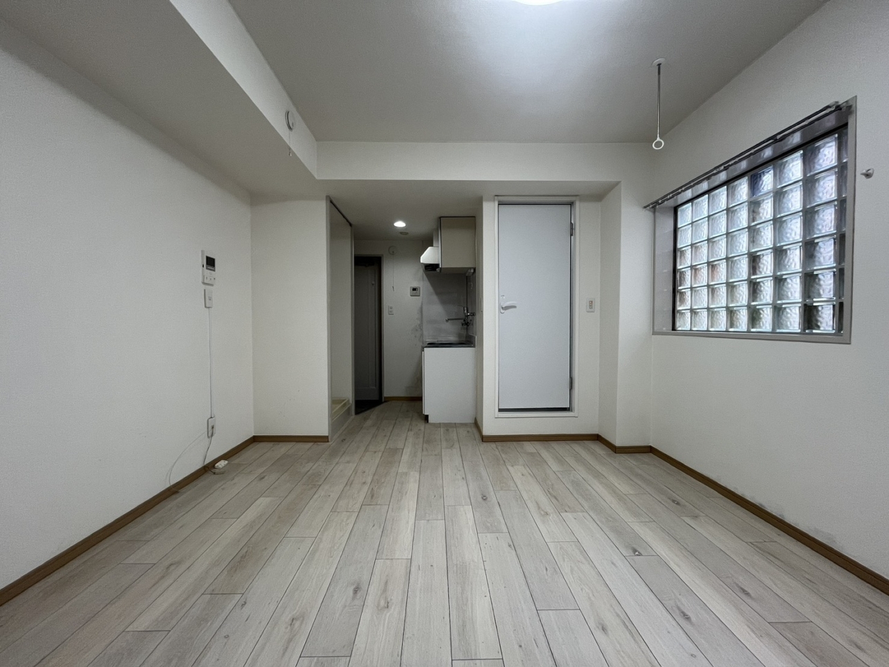 ２面採光が嬉しい♪【アーバンコート雪谷　101】