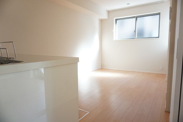 ☆築浅3LDK☆ホワイト イン ブラック