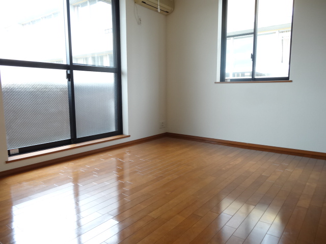 JR南武線武蔵中原駅12分☆7万円台の鉄筋コンクリートマンション！【ウッドヴィレッジ等々力】