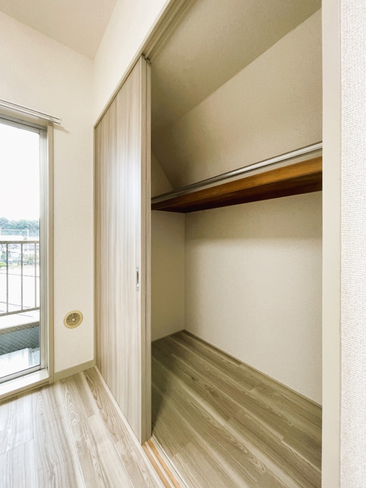 リノベーションした2Kのお部屋！！☆(サングリーン小林 306)