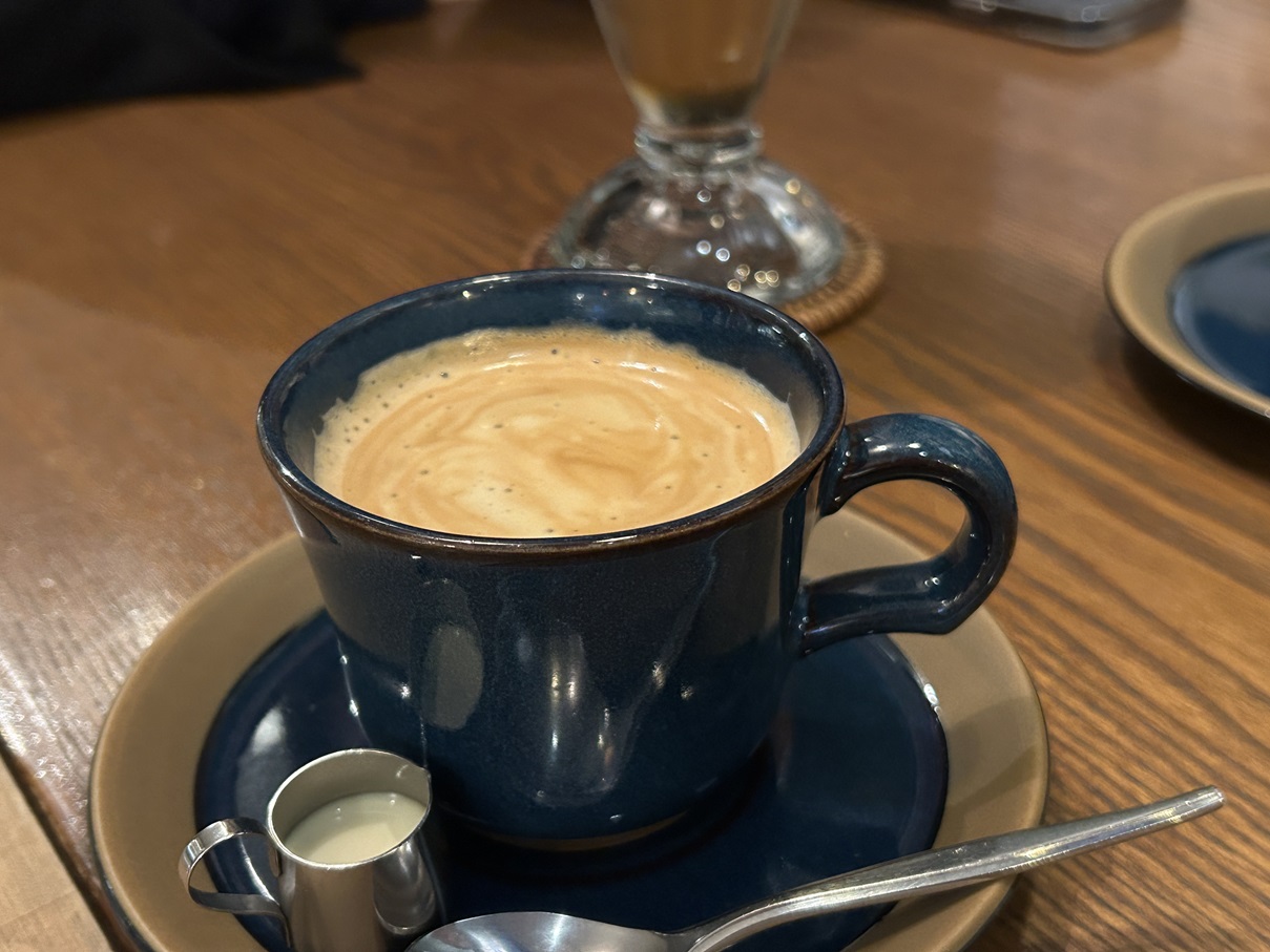 レトロな看板に誘われて『喫茶 PONY』でほっこりタイム