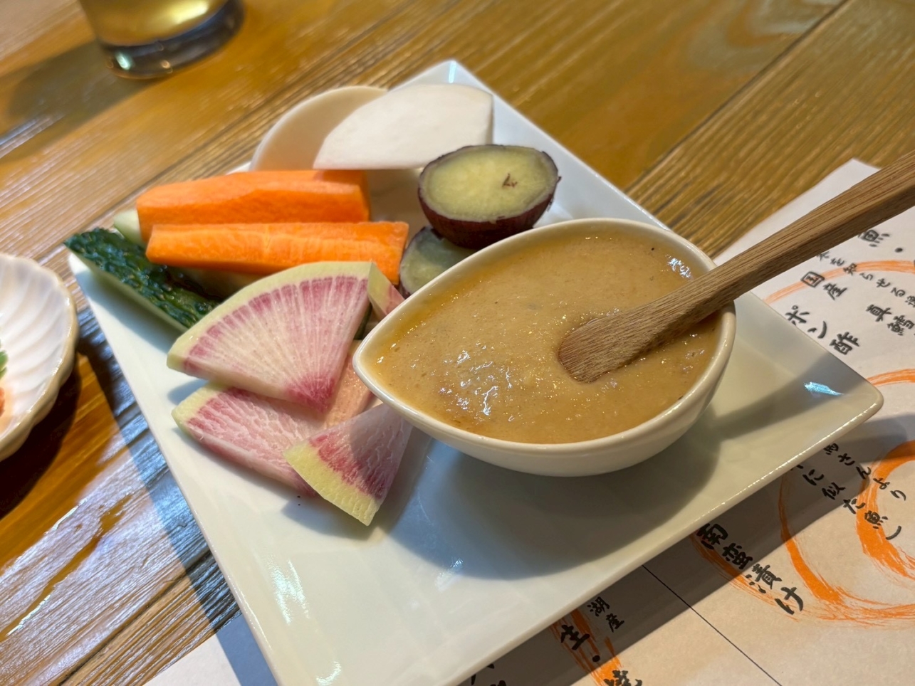 エキマエで新鮮なお刺身が食べられる！！　鰹節ポテト優勝！！