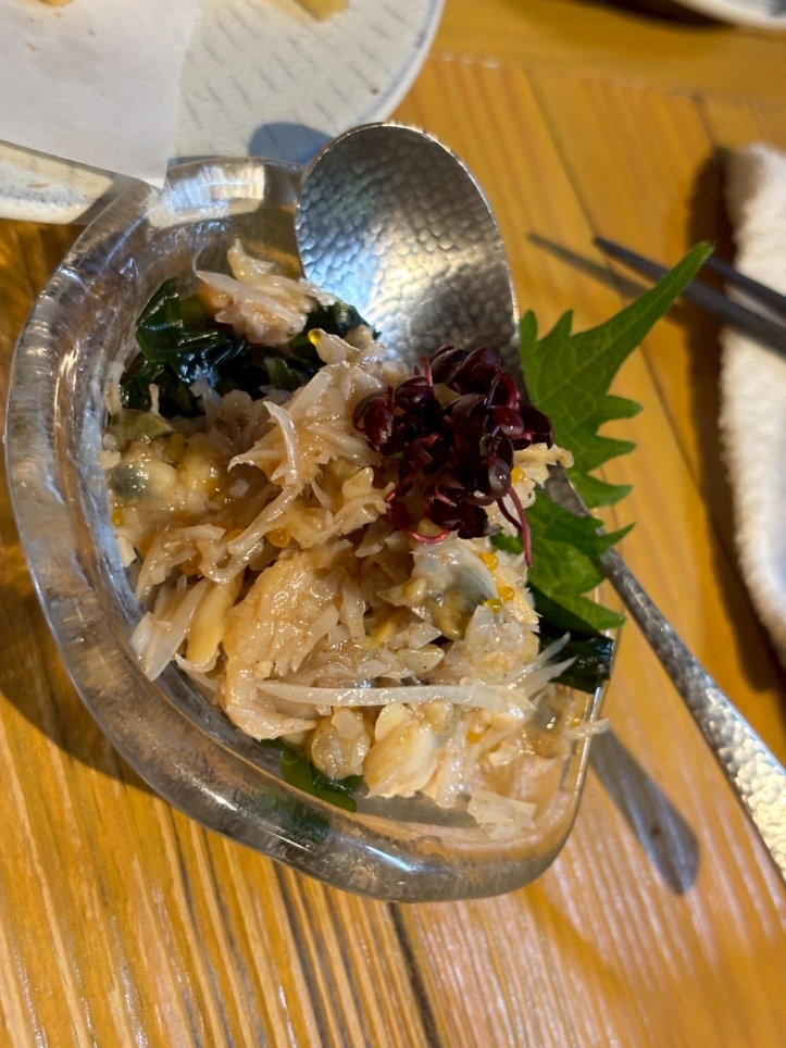 エキマエで新鮮なお刺身が食べられる！！　鰹節ポテト優勝！！