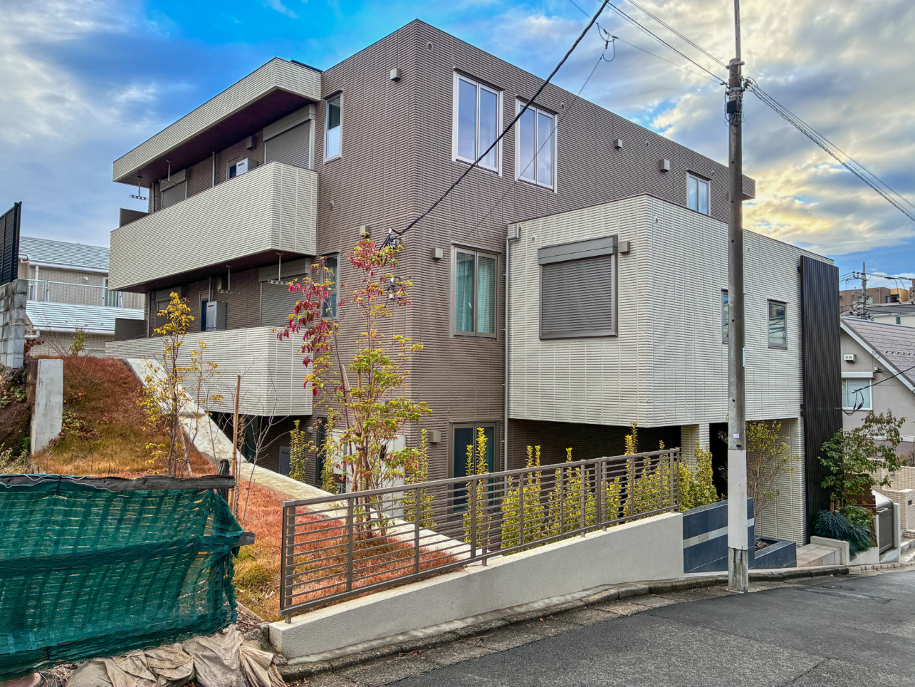 閑静な住宅街【ヴィラ代沢】