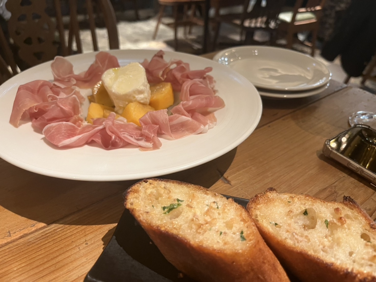 ☆笹塚駅改札から徒歩10秒イタリアン☆【ELMO＋笹塚店】